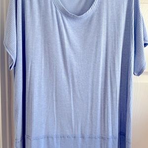 Blue Old Navy short sleeve tunic blouse.
